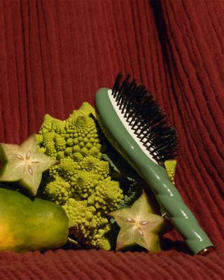 N.01 The Small Universal Shine & Care Hair Brush - Almond Green