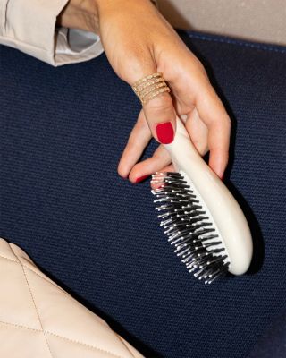 N.03 The Small Essential Softness Gentle Scalp Care Hair Brush - Creamy White