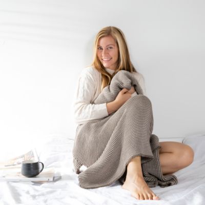 Zreyas Throw Blanket