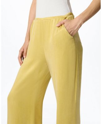  Elastic-Waist Relaxed Pants