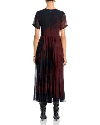 Dancing Pleat Dress