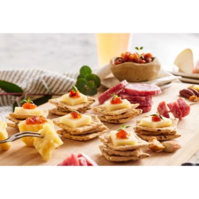 Supreme Meat and Cheese Gift Box, 11 Pieces 