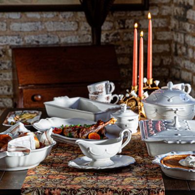 Berry & Thread Whitewash Sauce Boat and Stand