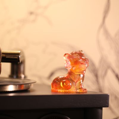 Ruyi's Twelve Blessings Unstoppable as the Wind Crystal Glass Sculpture