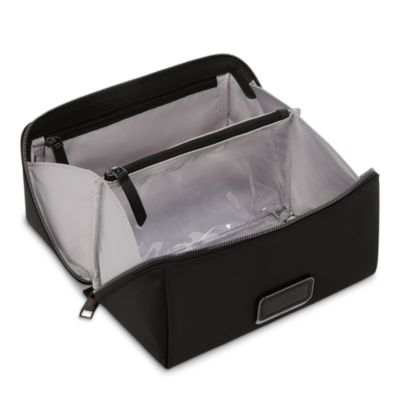 Voyageur Dallas Cosmetic Case