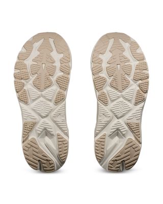 Women's Arahi 8 Running Sneakers