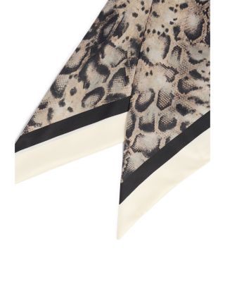 Swing Triangular Scarf