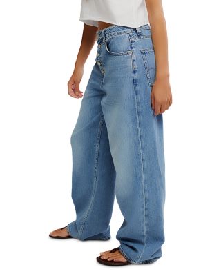 Nia Boyfriend High Rise Jeans in Friday