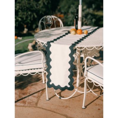 The Al Fresco Dining Table