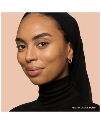 Weightless Skin Oil Controlling Foundation SPF 15 with Hyaluronic Acid