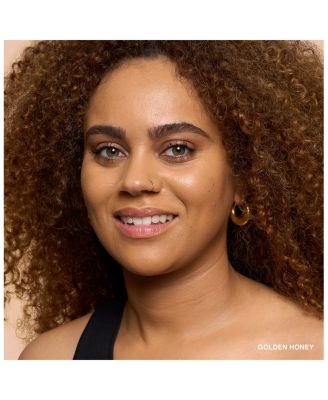 Weightless Skin Oil Controlling Foundation SPF 15 with Hyaluronic Acid