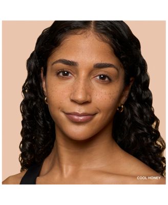 Weightless Skin Oil Controlling Foundation SPF 15 with Hyaluronic Acid