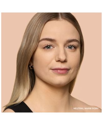 Weightless Skin Oil Controlling Foundation SPF 15 with Hyaluronic Acid