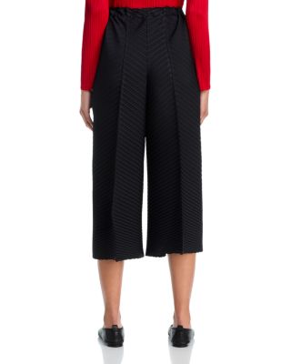 Plaster Pleats Solid Crop Pants