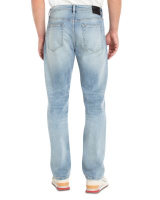 Sutton Relaxed Fit Jeans in Ensenada