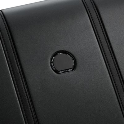 Cadence Large Check-In Expandable Spinner Suitcase