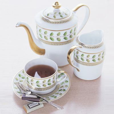 Constance Dinner Collection