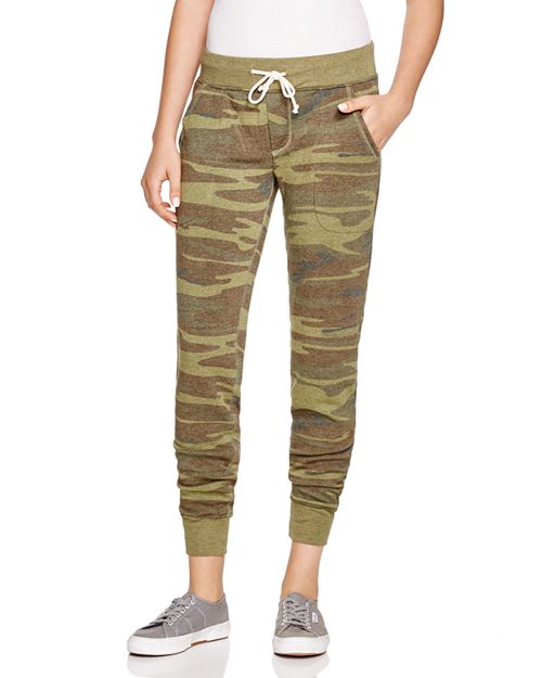 womens camouflage sweatpants