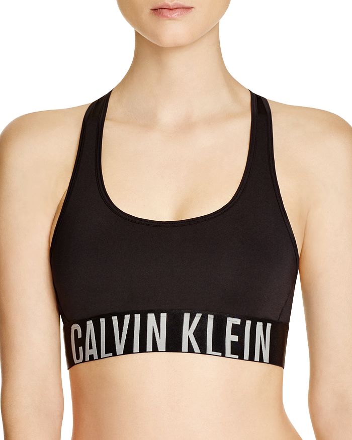 Calvin Klein Womens Medium Impact Sports Bra with Removable Cups :  : Clothing, Shoes & Accessories