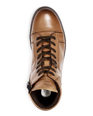 Kenneth Cole Men display picture 1