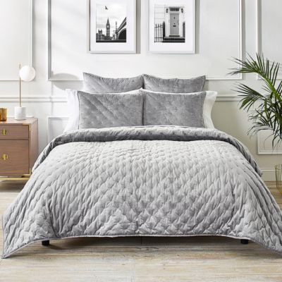 elegant bedding