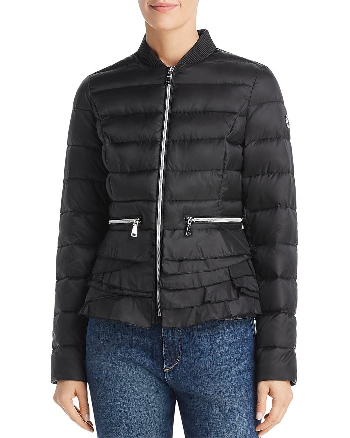 Moncler agate short quilted puffer jacket outlet