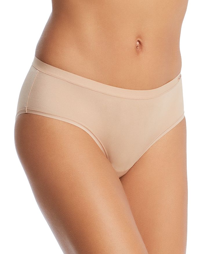 Le Mystere Infinite Comfort Hipster In Natural