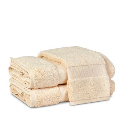 Matouk Lotus Bath Sheet In Champagne Cream