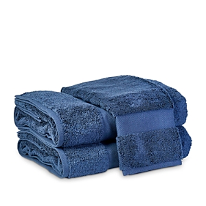 Matouk Lotus Hand Towel In Indigo