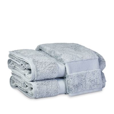 Matouk Lotus Bath Sheet In Pool