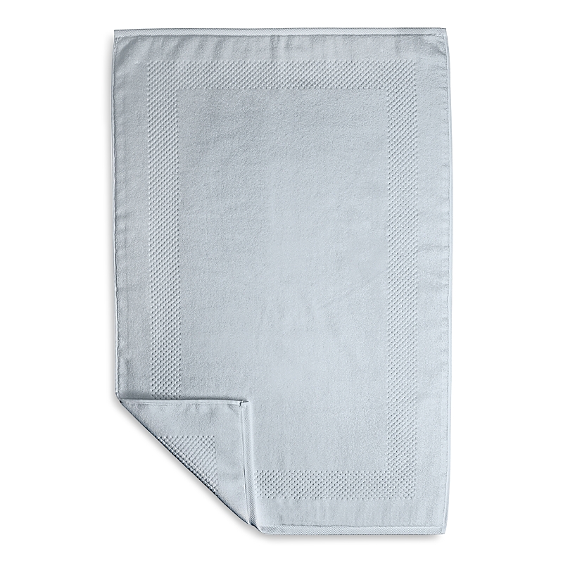 Matouk Lotus Tub Mat In Pool