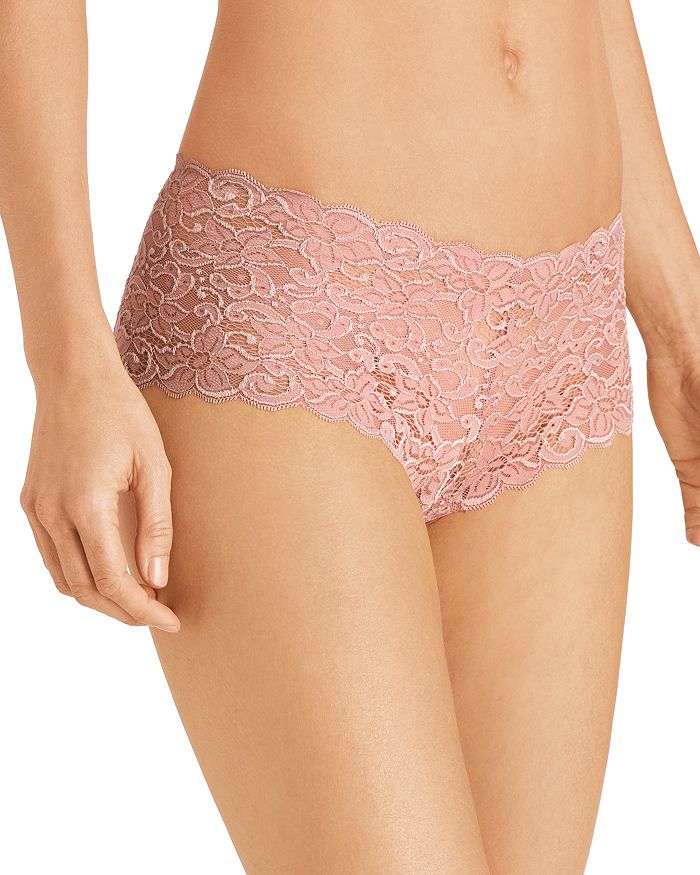 Hanro Luxury Moments Stretch-lace Boy Shorts In Rouge