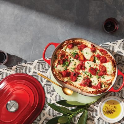 3.75 Qt Cast Iron Oval Casserole & Lid