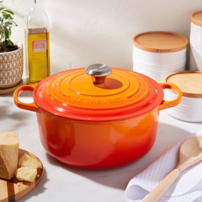 9-Quart Round Dutch Oven