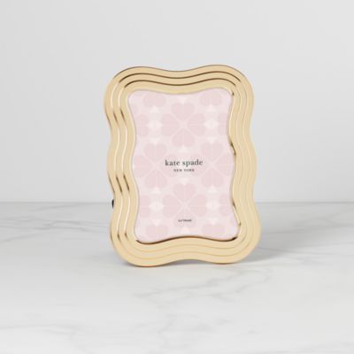 South Street Gold Wavy Frame, 5" x 7"