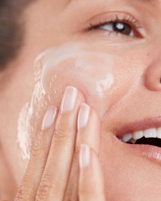 Dynamic Resurfacing Facial Wash 6.7 oz.