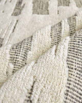 Calibre ER4460 Area Rug, 8' x 10'