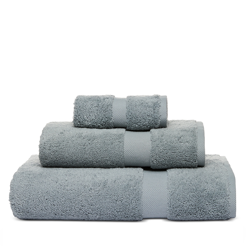 Matouk Lotus Bath Towel In Pool