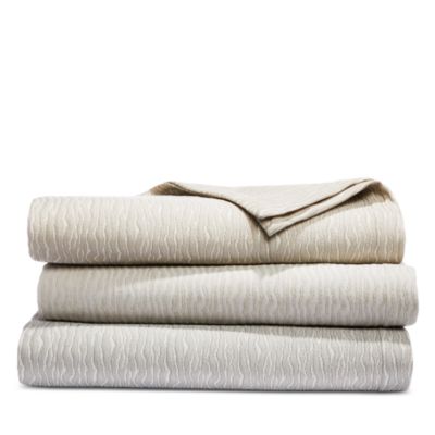 Ondate Bedding Collection