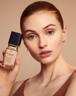 Radiant Fluid Foundation Natural Broad Spectrum SPF 25