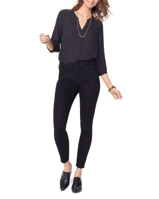 Ami Skinny Jeans in Black