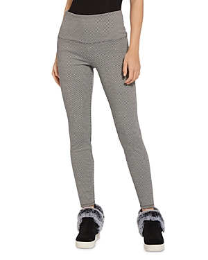 Lyssé Flattering Leggings In Festive Jacquard