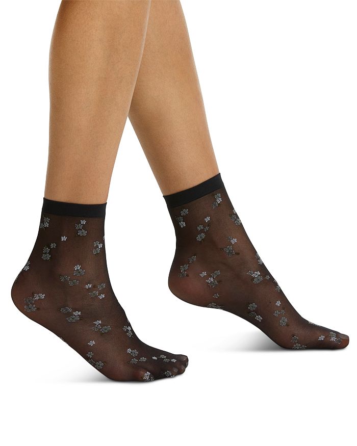 HUE - Ditsy Floral Sheer Anklet Socks