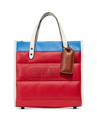 Creek×This is a(n) Base Field Tote Lsize COACH® Outlet | Field Tote Bag 40 With Horse And Carriage Print