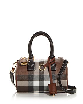 Burberry purse style tote bag set with wristlet