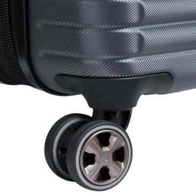 Cruise 3.0 Carry On Expandable Spinner Suitcase