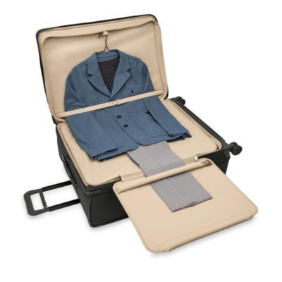 Baseline Extra Large Expandable Spinner Suitcase
