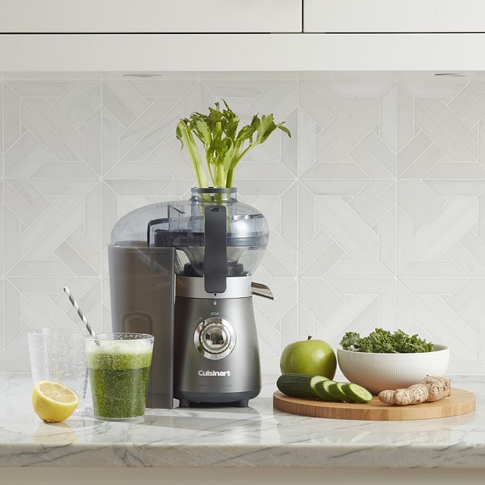 5 Best Small Juicers (2023) Top Mini Juicer Reviews & Buying Guide
