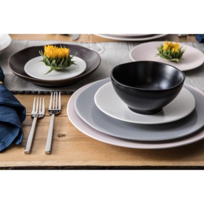 Heirloom Dinnerware Collection