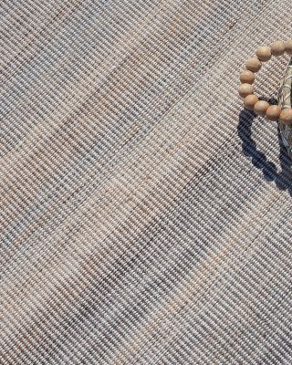 Lenzi ER4861 Area Rug, 4&#39; x 6&#39;